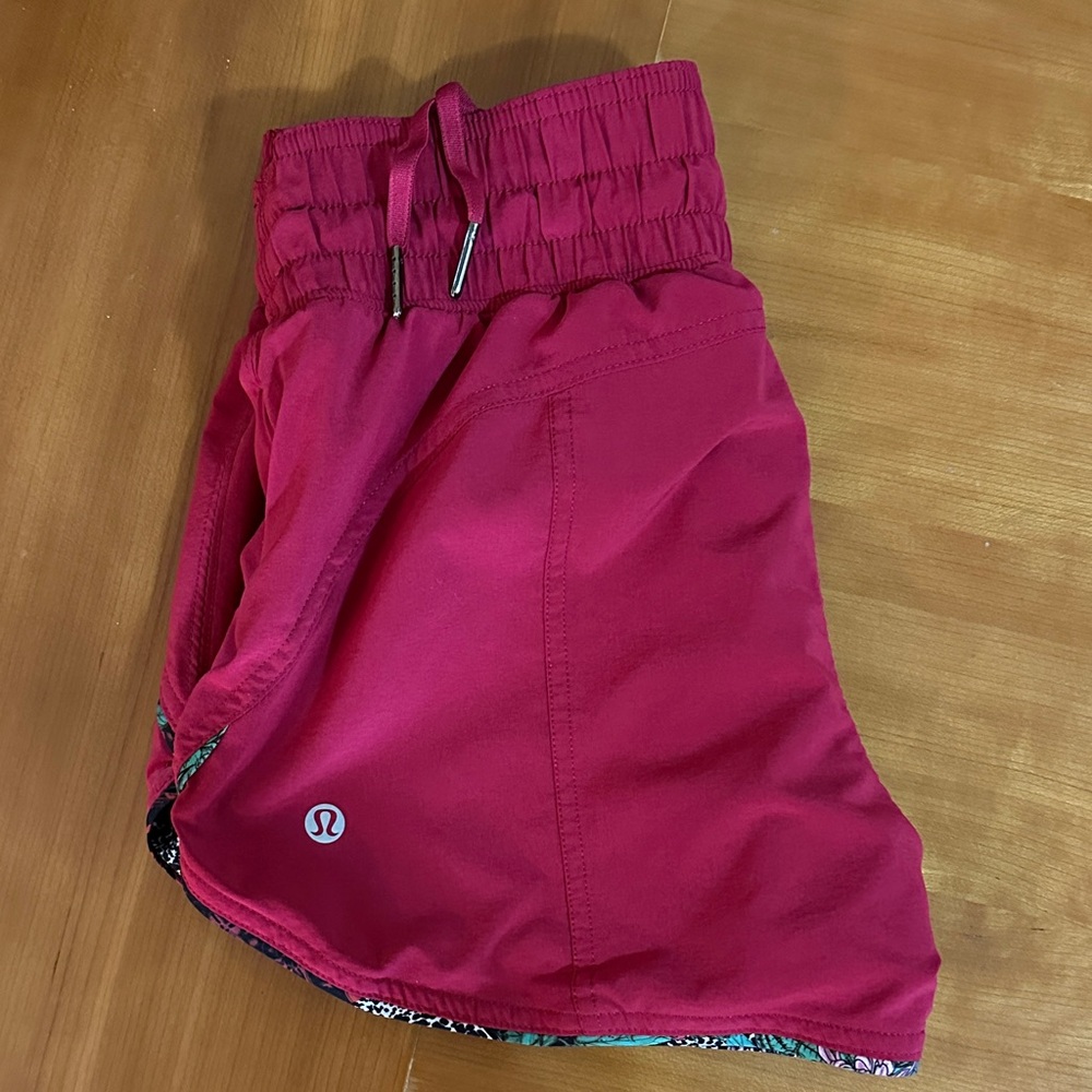 Lululemon Choose a Side Shorts - Picture 2 of 6
